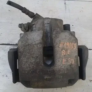 Vedd meg online BMW E39 95-03 Bal első féknyereg munkahengerrel bontott alkatrész