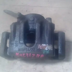 BMW E46 98-05 Bal első féknyereg munkahengerrel 2.0d bontott alkatrész Szuper akció