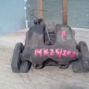 BMW E46 98-05 Bal első féknyereg munkahengerrel 2.0d bontott alkatrész Outlet