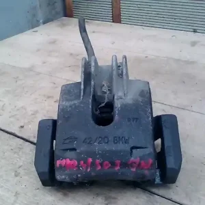 Utolsó esély BMW E60 2003.07.01-2010.10.01 Jobb hátsó féknyereg munkahengerrel 4 ajtós,3,0d bontott alkatrész