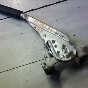 Árengedmény CHEVROLET AVEO T200 03.01-07.12 Kézifék kar bontott alkatrész