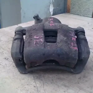 CHEVROLET LACETTI 2004.01.01-2010.01.01 Jobb első féknyereg munkahengerrel 1.4i bontott alkatrész Biztonságos fizetés