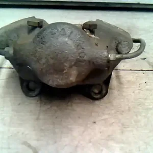 CHEVROLET NUBIRA 03-10 Bal első féknyereg munkahengerrel bontott alkatrész Rendeld meg most