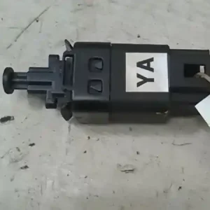 CHEVROLET SPARK M200 05.05-10.02 Féklámpa pedál kapcsoló bontott alkatrész Biztonságos fizetés