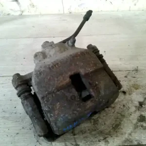 CHRYSLER PT CRUISER 99-06 Jobb első féknyereg munkahengerrel 1.6 b bontott alkatrész Gyors szállítás