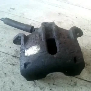 Végkiárusítás CITROEN C4 2004.11.01-2008.08.01 Jobb első féknyereg munkahengerrel 1.4b bontott alkatrész