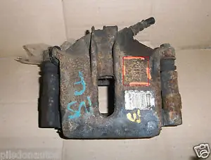 CITROEN XSARA 00.11-04.12 Bal első féknyereg munkahengerrel bontott alkatrész Kihagyhatatlan ajánlat