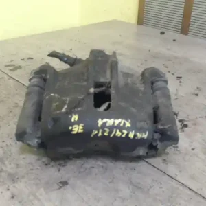 CITROEN XSARA 00.11-04.12 Jobb első féknyereg munkahengerrel 2.0 d bontott alkatrész Gyors szállítás