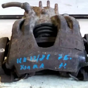 Kiárusítás CITROEN XSARA 97.11-00.10 Jobb első féknyereg munkahengerrel hűtött tárcsához bontott alkatrész