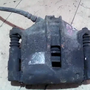 Árengedmény CITROEN XSARA PICASSO -04 Jobb első féknyereg munkahengerrel 1.6i bontott alkatrész