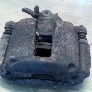 CITROEN XSARA PICASSO 04- Jobb első féknyereg munkahengerrel 1.6hdi bontott alkatrész Kiárusítás