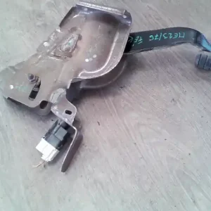 DACIA Sandero Stepway 2012.09.27-2016.12.31 Fékpedál érzékelővel bontott alkatrész Vedd meg most