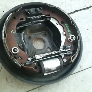 Biztonságos vásárlás DACIA Sandero Stepway 2017.01.01- Jobb hátsó fék alaplap0.9tcebontott alkatrész