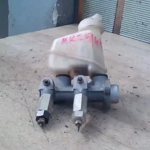 Kiárusítás DAEWOO ESPERO Főfékhenger 1.5i bontott alkatrész