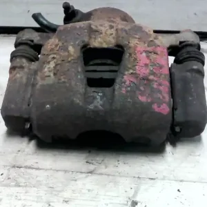 DAEWOO LANOS -01 Bal első féknyereg munkahengerrel bontott alkatrész Csak ma