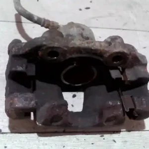 Ne maradj le DAEWOO LANOS -01 Bal első féknyereg munkahengerrel bontott alkatrész