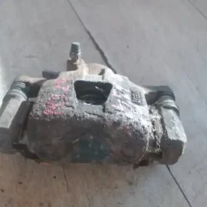 DAEWOO MATIZ 98-01 Jobb első féknyereg munkahengerrel 0.8b bontott alkatrész Exkluzív ajánlat