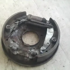 Korlátozott ajánlat DAEWOO RACER Jobb hátsó fék alaplapbontott alkatrész