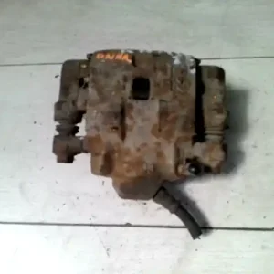 DAIHATSU MOVE 94.06-99-11 Jobb első féknyereg munkahengerrel 0.8i bontott alkatrész Kedvezmény