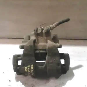 FIAT BRAVA Bal első féknyereg munkahengerrel bontott alkatrész Gyors szállítás