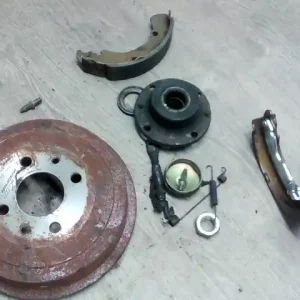 Kedvezmény FIAT BRAVO Bal hátsó fékdob bontott alkatrész