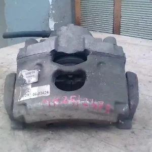 FIAT Croma 3 2005.06.01-2010.02.28 Bal első féknyereg munkahengerrel 2,2i bontott alkatrész Olcsóbb