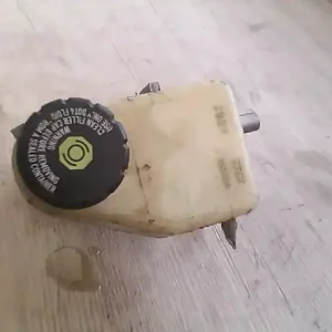 FIAT Croma 3 2005.06.01-2010.02.28 Főfékhenger tartállyal 1.9d bontott alkatrész Rendeld meg most