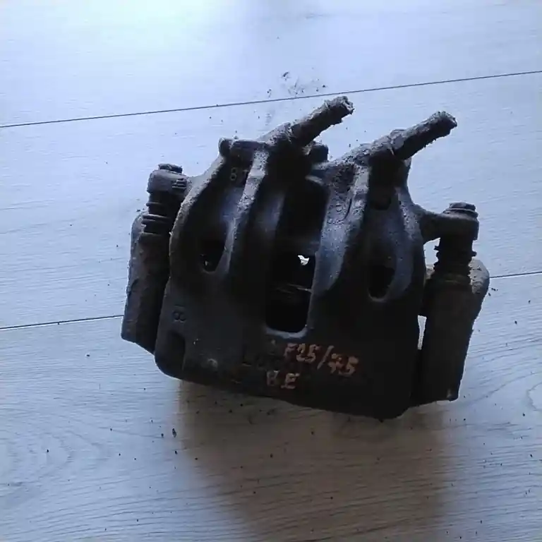 FIAT DUCATO 02-06 Bal első féknyereg munkahengerrel 2.0 d bontott alkatrész Szuper akció