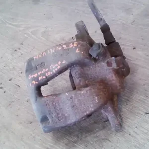 Szuper akció FIAT GRANDE PUNTO 05.10- Jobb első féknyereg munkahengerrel bontott alkatrész