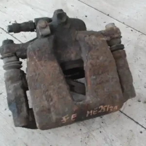 Expressz szállítás FIAT GRANDE PUNTO 05.10- Jobb első féknyereg munkahengerrel bontott alkatrész