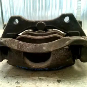 Kedvezmény FIAT Panda 03-11 Jobb első féknyereg munkahengerrel bontott alkatrész