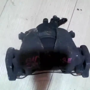 Különleges ajánlat FIAT PUNTO II. Bal első féknyereg munkahengerrel 1.2i bontott alkatrész