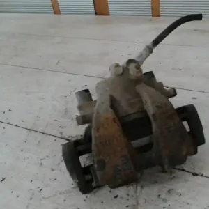 Azonnali szállítás FIAT PUNTO II. Bal első féknyereg munkahengerrel bontott alkatrész