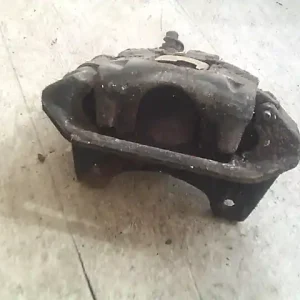 Expressz kézbesítés FIAT PUNTO II. Jobb első féknyereg munkahengerrel 1.2i bontott alkatrész