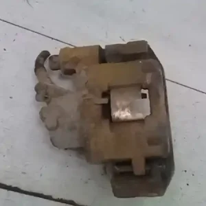 Utolsó esély FIAT SEICENTO 98- Jobb első féknyereg munkahengerrel bontott alkatrész