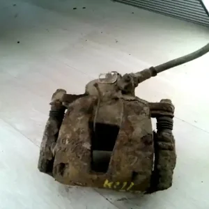 Ingyenes szállítás FIAT STILO 01.09-06.12 Bal első féknyereg munkahengerrel 1.6i bontott alkatrész