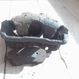 Expressz kézbesítés FIAT ULYSSE 02.07- Jobb első féknyereg munkahengerrel 2.0d bontott alkatrész