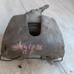 FORD C-MAX 03.06-07.03 Bal első féknyereg munkahengerrel 2.0d bontott alkatrész Ingyenes szállítás