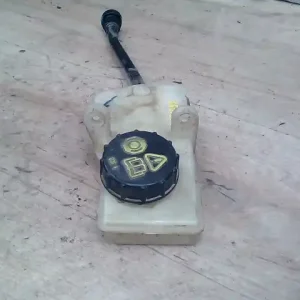 Legkelendőbb FORD C-MAX 03.06-07.03 Fékfolyadék tartály 1.6d bontott alkatrész