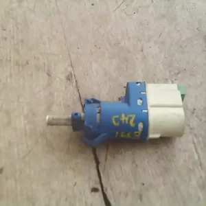 Különleges ajánlat FORD C-MAX 03.06-07.03 Féklámpa pedál kapcsoló bontott alkatrész