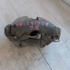 FORD C-MAX 03.06-07.03 Jobb első féknyereg munkahengerrel 2.0d bontott alkatrész Bestseller