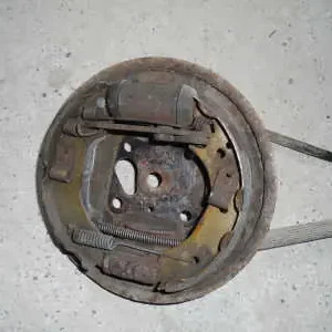 FORD ESCORT 95- Bal hátsó fék alaplapbontott alkatrész Szuper ajánlat