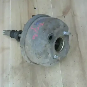 Expressz kézbesítés FORD FIESTA -83 Fékrásegítőbontott alkatrész