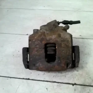 Expressz kézbesítés FORD FIESTA 02-05 Bal első féknyereg munkahengerrel 1.3i bontott alkatrész