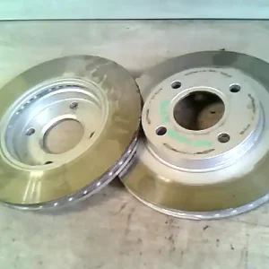 Vásárlói kedvenc FORD FIESTA 02-05 Első pár féktárcsa 1.4 i, 16v bontott alkatrész