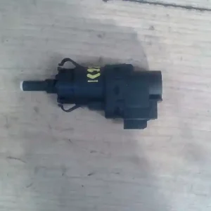 FORD FIESTA 02-05 Féklámpa pedál kapcsoló bontott alkatrész Kedvezmény