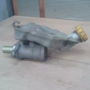 Legnépszerűbb FORD Fiesta 02-05 VAN Főfékhenger tartállyal bontott alkatrész