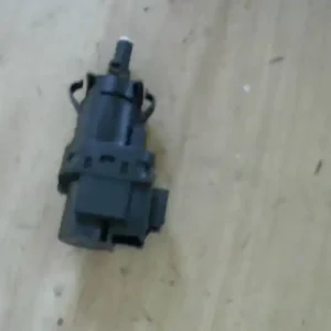 FORD FIESTA 05-08 Féklámpa pedál kapcsoló bontott alkatrész Újdonság