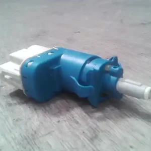 FORD FIESTA 05-08 Féklámpa pedál kapcsoló 1.2i bontott alkatrész Biztonságos fizetés