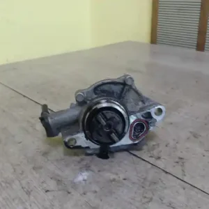 Olcsóbb FORD FIESTA 05-08 VAN Vákuumpumpa 1.4 d bontott alkatrész